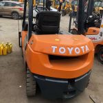 New Zlin Toyata Fd30 Forklift Trucks 3ton Hainan Cheap Diesel Three Stage Mast Rough Terrain - Image 6